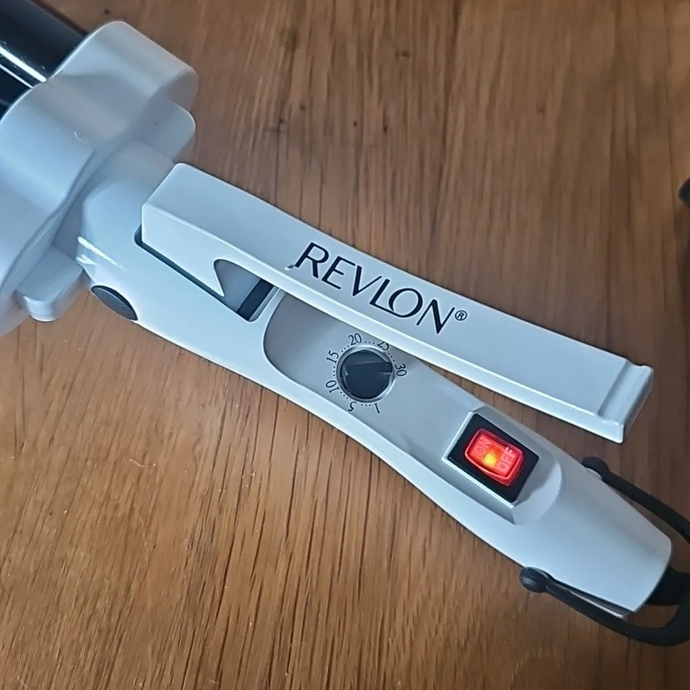 Revlon Three Barrel Ceramic Tourmaline Curling Iron Hair Waver - Picture 3 of 9